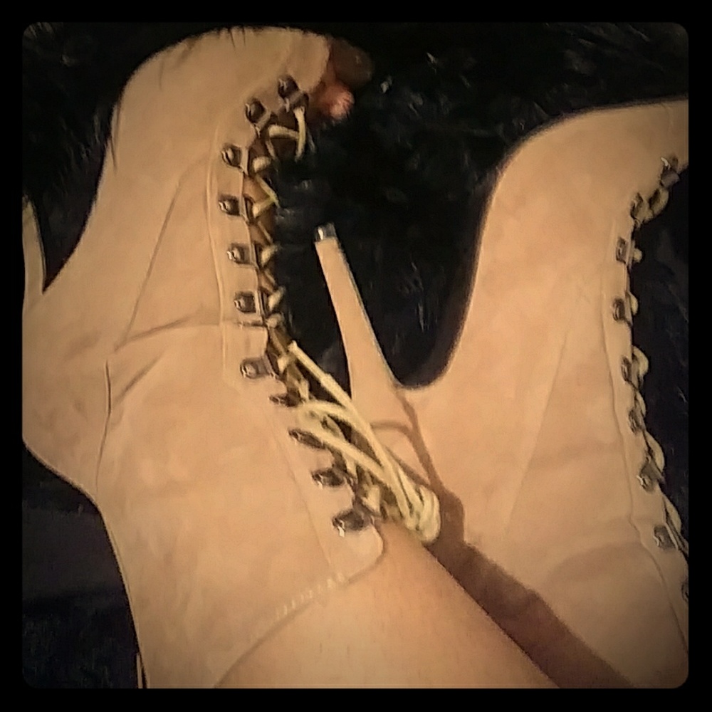 Heeled booties